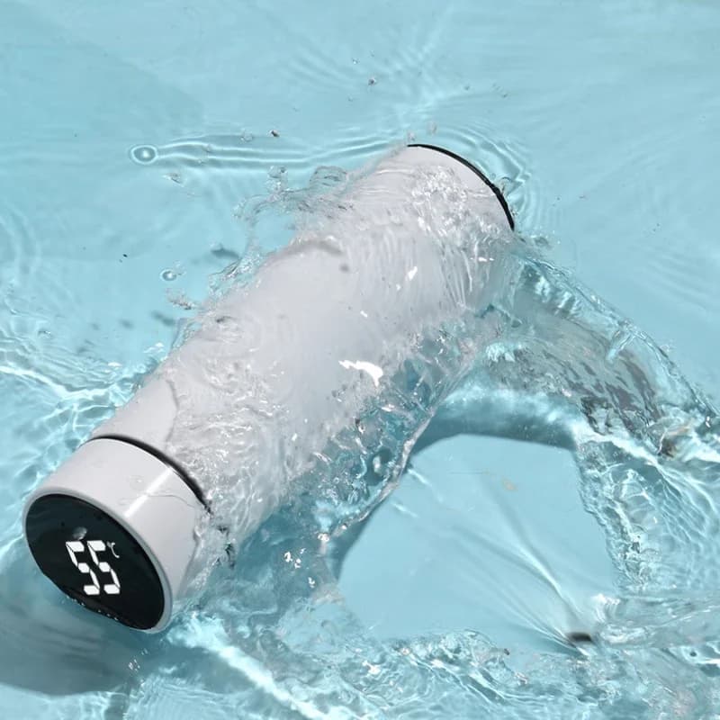 Stalowy termos z inteligentnym wyświetlaczem LED 🌡️